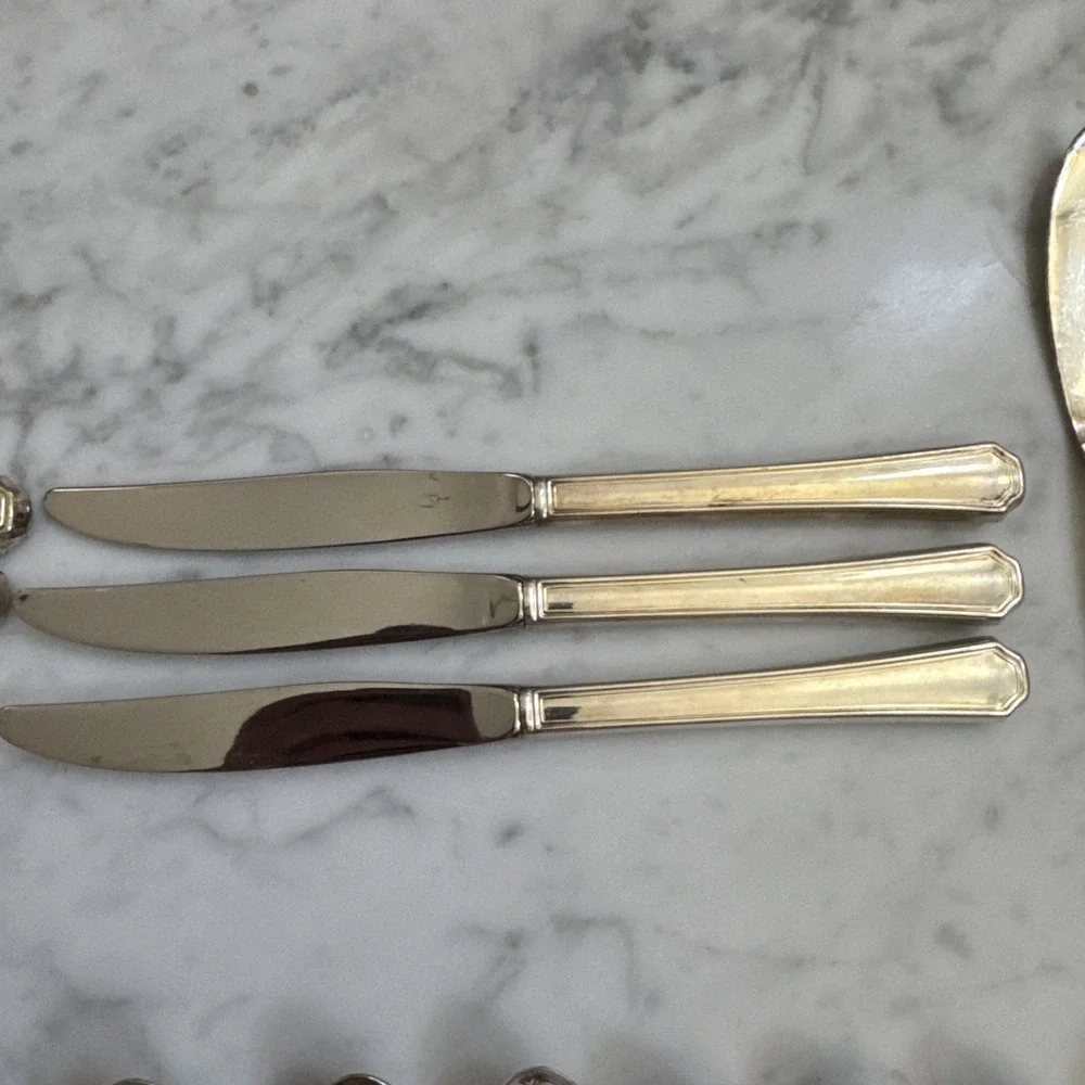 ONEIDA Silversmiths CLAIRHILL FAIRHILL Silverplated Flatware Set 41 PIECES
